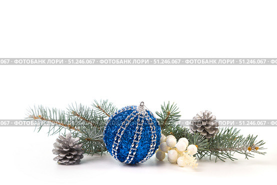 Christmas card with fir branches and Christmas decorations. Copy space. Стоковое фото, фотограф Ирина Толокновская / Фотобанк Лори