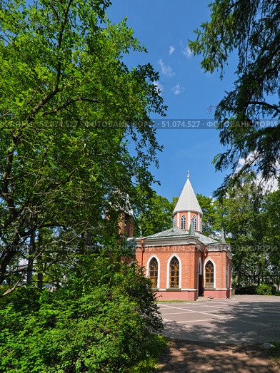 Church of John the Baptist on Kamenny Island. Summer in St. Petersburg, Russia. Стоковое фото, фотограф Елена  Попкова / Фотобанк Лори