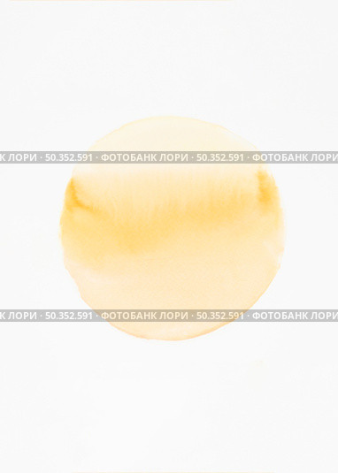circle watercolor beige blot white backdrop. Стоковое фото, агентство Ingram Publishing / Фотобанк Лори