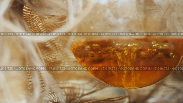 Close up of a beaker with boiling solution inside. Стоковое фото, фотограф David Kashakhi / Фотобанк Лори