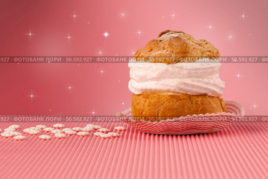 Close up of a delicious colorful baked sugar cake with star background. Стоковое фото, агентство Ingram Publishing / Фотобанк Лори