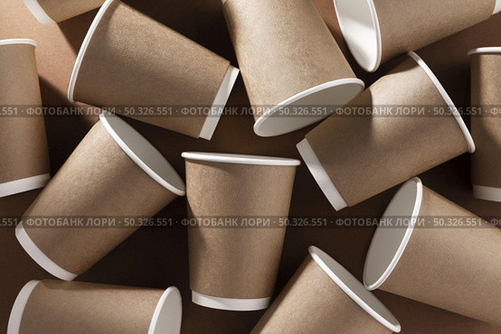 coffee go cardboard cups top view. Resolution and high quality beautiful photo. coffee go cardboard cups top view. High quality beautiful photo concept. Стоковое фото, агентство Ingram Publishing / Фотобанк Лори