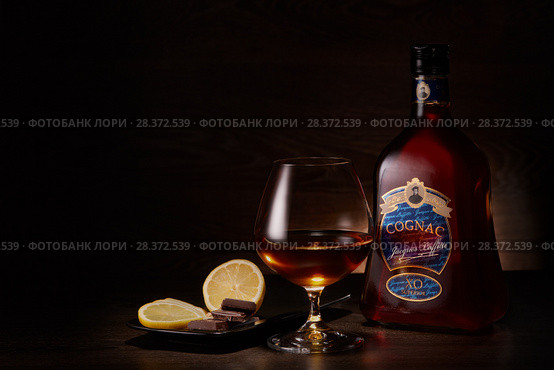 Cognac Jacques Laffitte XO Superior (2018 год). Редакционное фото, фотограф Мельников Дмитрий / Фотобанк Лори
