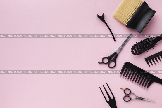 combs scissors copy space. Стоковое фото, агентство Ingram Publishing / Фотобанк Лори