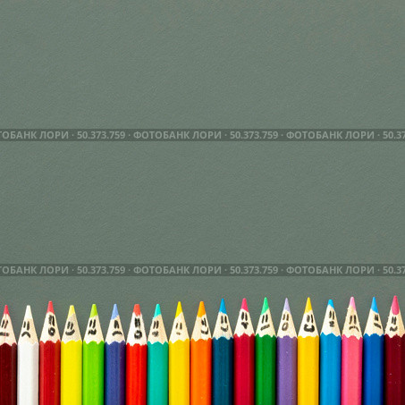 copy space crayons aligned. Стоковое фото, агентство Ingram Publishing / Фотобанк Лори