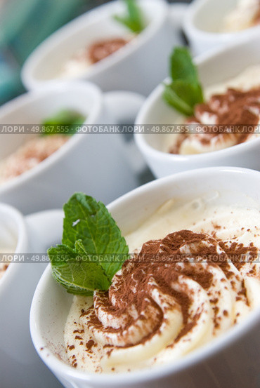 cream cappuccino with mint. Стоковое фото, агентство Ingram Publishing / Фотобанк Лори
