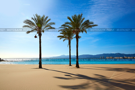 Cullera Playa los Olivos beach in Mediterranean Valencia at Spain. Стоковое фото, агентство Ingram Publishing / Фотобанк Лори