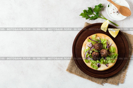 delicious arabic fast food meat rolls copy space. Стоковое фото, агентство Ingram Publishing / Фотобанк Лори