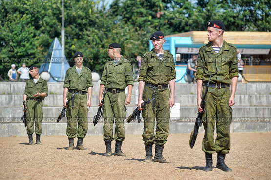 Demonstrative performance of the Marine Corps (2013 год). Редакционное фото, фотограф Анна Кривицкая / Фотобанк Лори