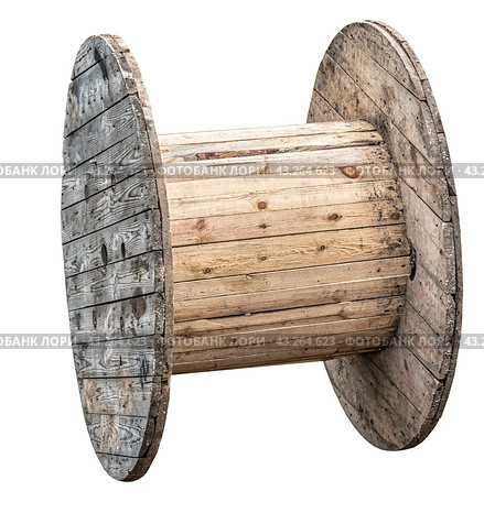 Деревянная катушка для кабеля на белом фоне. Wooden cable coil isolated on white background. Стоковое фото, фотограф Татьяна Д / Фотобанк Лори