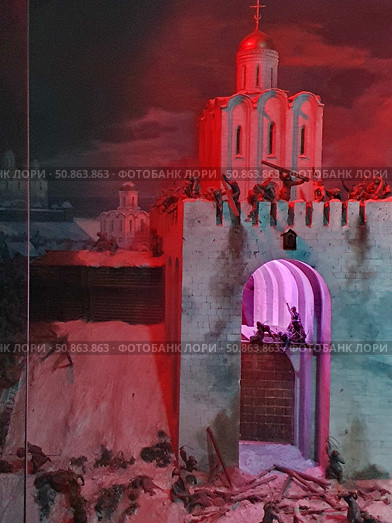 Диорама «Решающий штурм города Владимира войсками хана Батыя 7 февраля 1238 года» . Военно-историческая экспозиция Золотых ворот во Владимире (часть Владимиро-Суздальского музея-заповедника) (2021 год). Стоковое фото, фотограф Татьяна Федулова / Фотобанк Лори