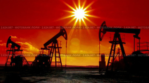 Добыча нефти. Стоковое видео, видеограф Михаил Коханчиков / Фотобанк Лори