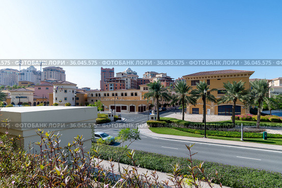 Doha, Qatar - Nov 23. 2019. Architecture of Qanat Quartier on Pearl Island. Редакционное фото, фотограф Володина Ольга / Фотобанк Лори
