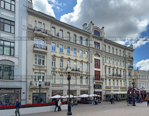 Доходный дом и гостиница Я.М. Толстого. Москва, ул. Арбат, 29. Редакционное фото, фотограф Мария Кылосова / Фотобанк Лори