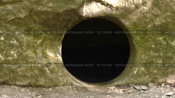 Дольмен в долине реки Жане. Dolmen in the valley of the river Zhane. Стоковое видео, видеограф Евгений Романов / Фотобанк Лори