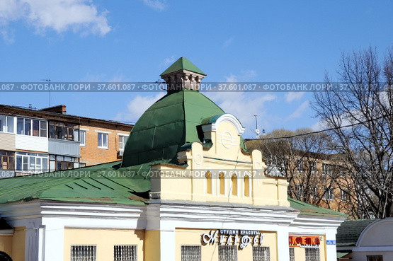 Дом фабриканта Баранова, нач.1900-х гг. на ул. Царская (ул. Кирова) Город Павловский Посад, Московская область. Виды города. Фрагмент (2022 год). Редакционное фото, фотограф stargal / Фотобанк Лори
