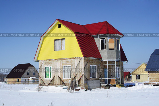 Дом из вертикального бруса с эркером (2010 год). Стоковое фото, фотограф Анатолий Матвейчук / Фотобанк Лори
