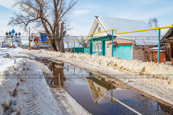 Дома на улице Советской в селе Николо-Погост Нижегородской области (2017 год). Стоковое фото, фотограф Дмитрий Тищенко / Фотобанк Лори