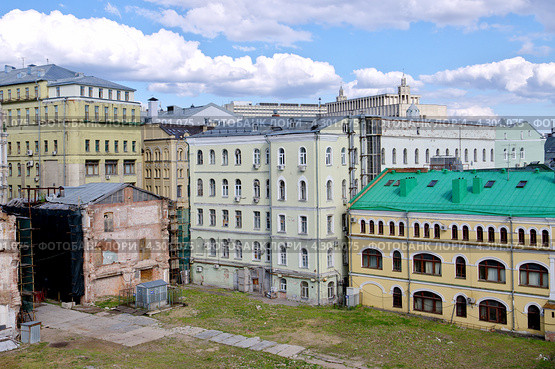 Дома. Непарадный вид (2012 год). Стоковое фото, фотограф Илюхина Наталья / Фотобанк Лори