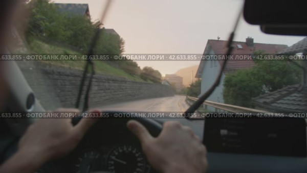 Driving at sunset after rain. Стоковое видео, видеограф Данил Руденко / Фотобанк Лори