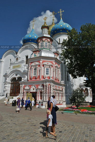 Духовская церковь в Троице-Сергиевой лавре (2014 год). Редакционное фото, фотограф lana1501 / Фотобанк Лори