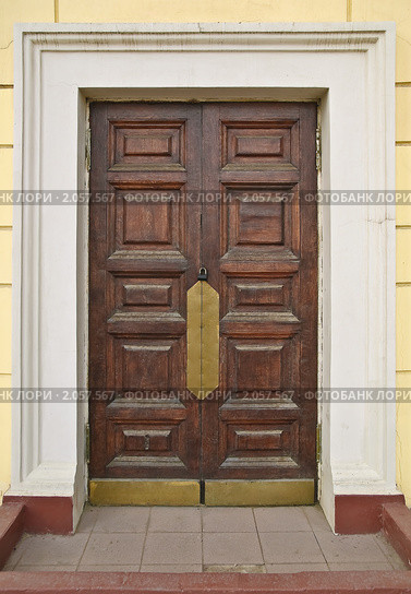 Дверь Центрального академического театра Российской армии (2010 год). Стоковое фото, фотограф Алёшина Оксана / Фотобанк Лори