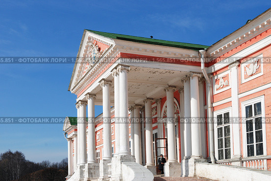 Дворец графа Шереметева. Усадьба Кусково. Москва (2010 год). Редакционное фото, фотограф E. O. / Фотобанк Лори