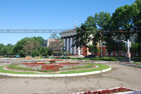 Дворец культуры угольщиков. Артём, Приморский край (2013 год). Редакционное фото, фотограф syngach / Фотобанк Лори