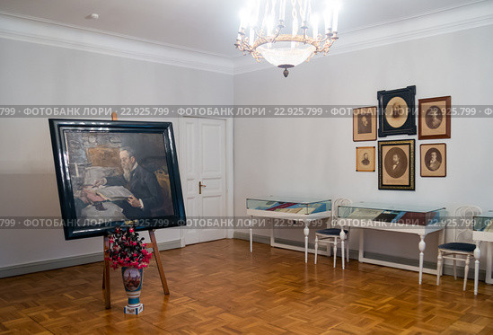 Экспозиционный зал в мемориальной квартире Н.А. Римского - Корсакова, город Санкт-Петербург (2016 год). Редакционное фото, фотограф Вячеслав Палес / Фотобанк Лори