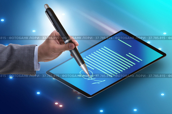 Electronic signature concept in the business. Стоковое фото, фотограф Elnur / Фотобанк Лори