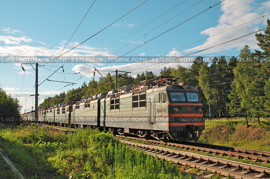Электровозная сцепка. Электровоз серии ВЛ-80 (Владимир Ленин) (2012 год). Редакционное фото, фотограф Александр Тараканов / Фотобанк Лори
