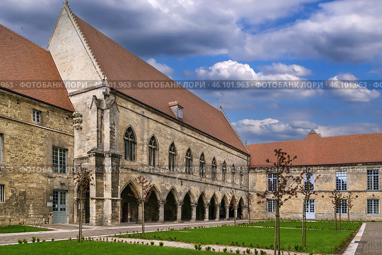 Episcopal Palace of Laon, France (2016 год). Стоковое фото, фотограф Boris Breytman / Фотобанк Лори