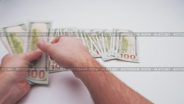 Exploring the intersection of cryptocurrency and cash in contemporary finance. Стоковое видео, видеограф Сергей Толмачёв / Фотобанк Лори