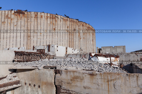 Exterior of Abandoned Crimean Atomic Energy Station (2020 год). Стоковое фото, фотограф EugeneSergeev / Фотобанк Лори