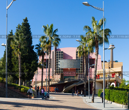 Exterior of municipal theatre of Martos. Andalusia (2014 год). Редакционное фото, фотограф Яков Филимонов / Фотобанк Лори