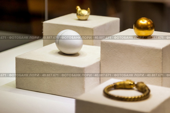 Faberge Museum exhibits. Art objects in Russia: kurochka egg. Редакционное фото, фотограф Aleksandr Golubev / Фотобанк Лори