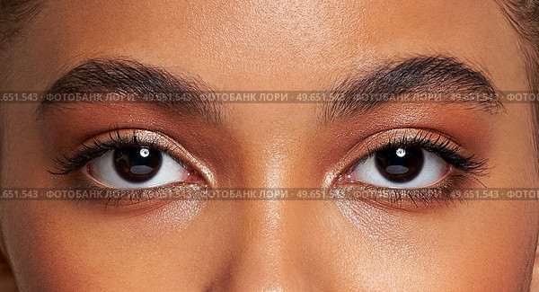 Female Eye with Extreme Long False Eyelashes. Eyelash Extensions. Makeup, Cosmetics, Beauty. Close up, Macro. Стоковое фото, агентство Ingram Publishing / Фотобанк Лори
