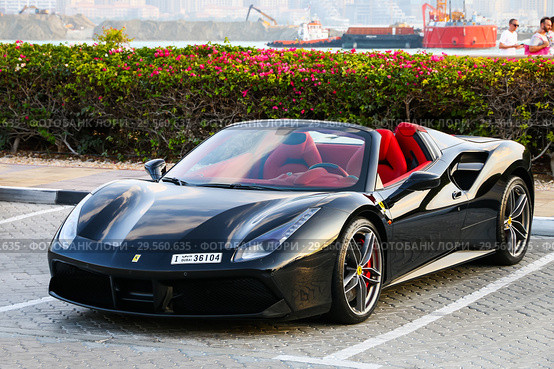 Ferrari 488 Spider (2018 год). Редакционное фото, фотограф Art Konovalov / Фотобанк Лори