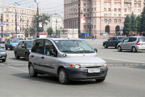FIAT Multipla (2008 год). Редакционное фото, фотограф Art Konovalov / Фотобанк Лори