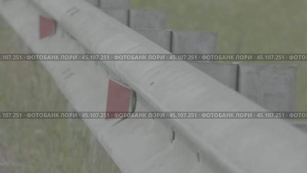 Finished road, road signs, barrier fencing. готовая дорога, дорожные знаки, барьерное ограждение. Стоковое видео, видеограф Опока Алексей / Фотобанк Лори