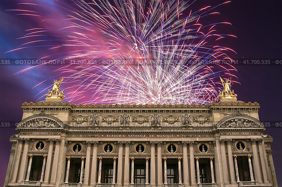 Fireworks over the Opera Garnier (Garnier Palace), Paris, France. Translation: national Academy of Music. UNESCO World Heritage Site (2014 год). Стоковое фото, фотограф Владимир Журавлев / Фотобанк Лори