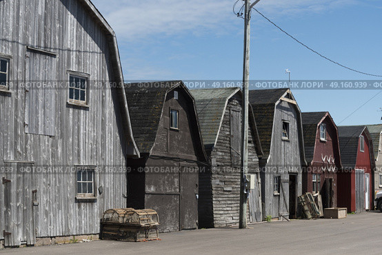 Fishing sheds at harbor, Lot 18, Prince County, Prince Edward Island, Canada. Стоковое фото, агентство Ingram Publishing / Фотобанк Лори