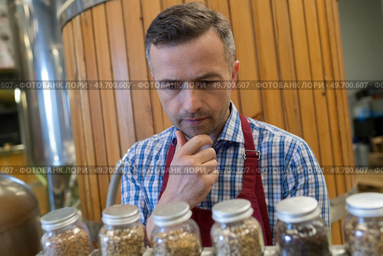 flavoring in the glass. Стоковое фото, агентство Ingram Publishing / Фотобанк Лори