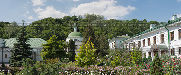 Флоровский монастырь в Киеве Florivsky convent in Kyiv (2011 год). Стоковое фото, фотограф Онищенко Виктор / Фотобанк Лори