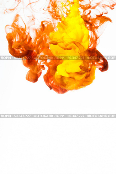 flowing ink drop white. Стоковое фото, агентство Ingram Publishing / Фотобанк Лори