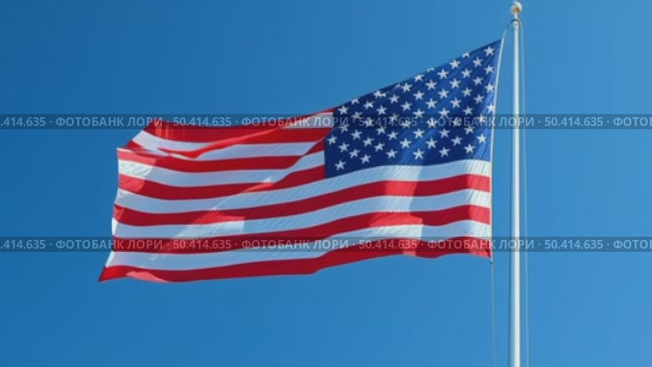Flying American Flag Against a Clear Blue Sky on a Bright Sunny Day. Стоковое AI-видео, аниматор Юлия Гапеенко / Фотобанк Лори