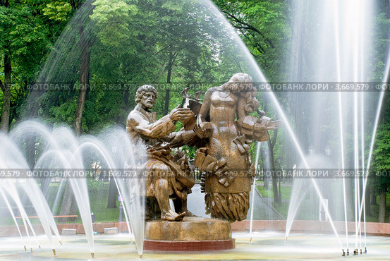 Фонтан Садко и царевна Волхова. Великий Новгород (2012 год). Редакционное фото, фотограф Александр Щепин / Фотобанк Лори