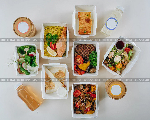 food in containers. proper nutrition, daily diet, weight loss. soup, drink, salad, steak. Top view. Стоковое фото, фотограф Abakumova Ekaterina / Фотобанк Лори