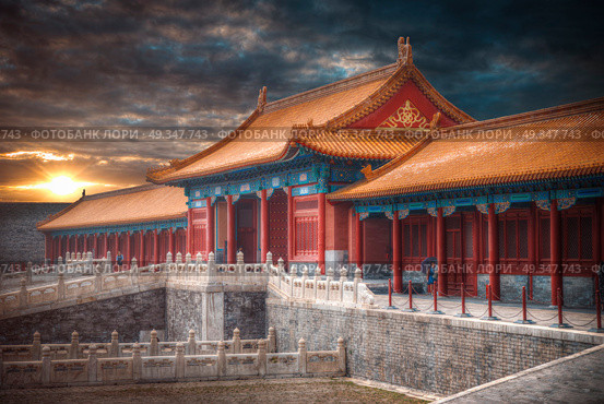 Forbidden City is the largest palace complex in the world. Located in the heart of Beijing, near the main square of Tiananmen. Forbidden City. Стоковое фото, агентство Ingram Publishing / Фотобанк Лори