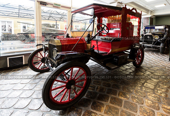 Ford model T Calliope Music Truck, 1916 year. The Museum of Technology of Vadim Zadorozhny. (2020 год). Редакционное фото, фотограф Наталья Волкова / Фотобанк Лори